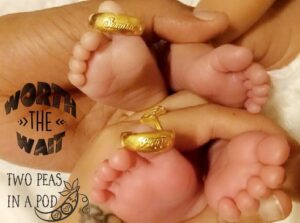 Sandra Amy Instagram - "MIRACLE COMES AS PAIRS" blessed with twin little princess.#daddyslittleprincess# @prajinpadmanabhan's wsh for girl babies cme tru just lke a miracle 😍😍😍😍😍..