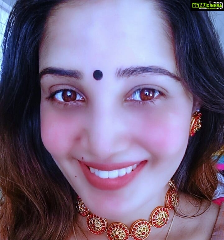 Sandra Amy Instagram - Kempu set @symin_accessories 😍😍😍 u l gt gud collections thr chk out