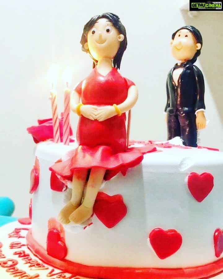 Sandra Amy Instagram - Ths was a beautiful surprise frm my hubby @prajinpadmanabhan on Valentine's day 😍😍😍😍