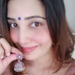 Sandra Amy Instagram - Beautiful earrings @bliss_theboutique ..chk out fr mre collections 😍😍😍