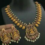 Sandra Amy Instagram - Neckpeice and earring @style_statement_by_shakthi .chk her page fr lot f collection's 😍😍😍😍😍