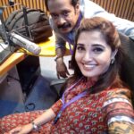 Sandra Amy Instagram - Pic wt kumaravel sir #Katrinmozhi# 😍😍😍😍