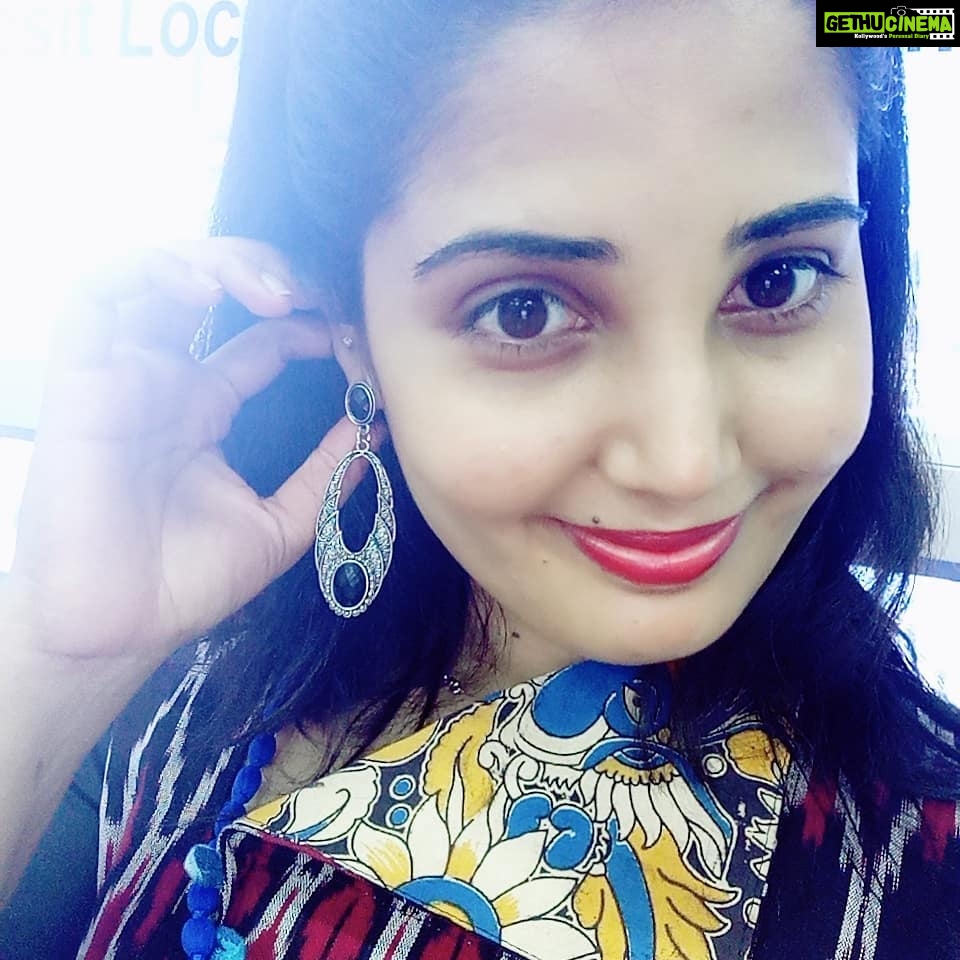 Sandra Amy Instagram - Earring @elegant_fashion_way 😍😍😍