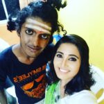 Sandra Amy Instagram - His gt up mde me tuk a pic wt him 😂😂 bala one f d talented guy frm kpy team😇