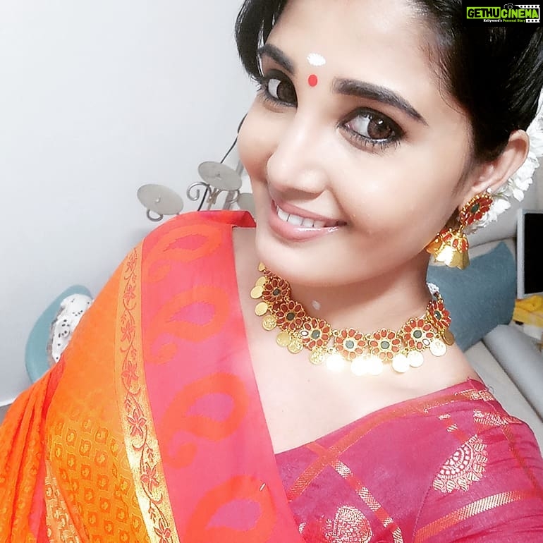 Sandra Amy Instagram - Traditional kasu necklace along with earrings ...