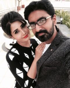 Sandra Amy Instagram - Togetherness 😍😍😍#vijayawards# #dressedup# @prajinpadmanabhan