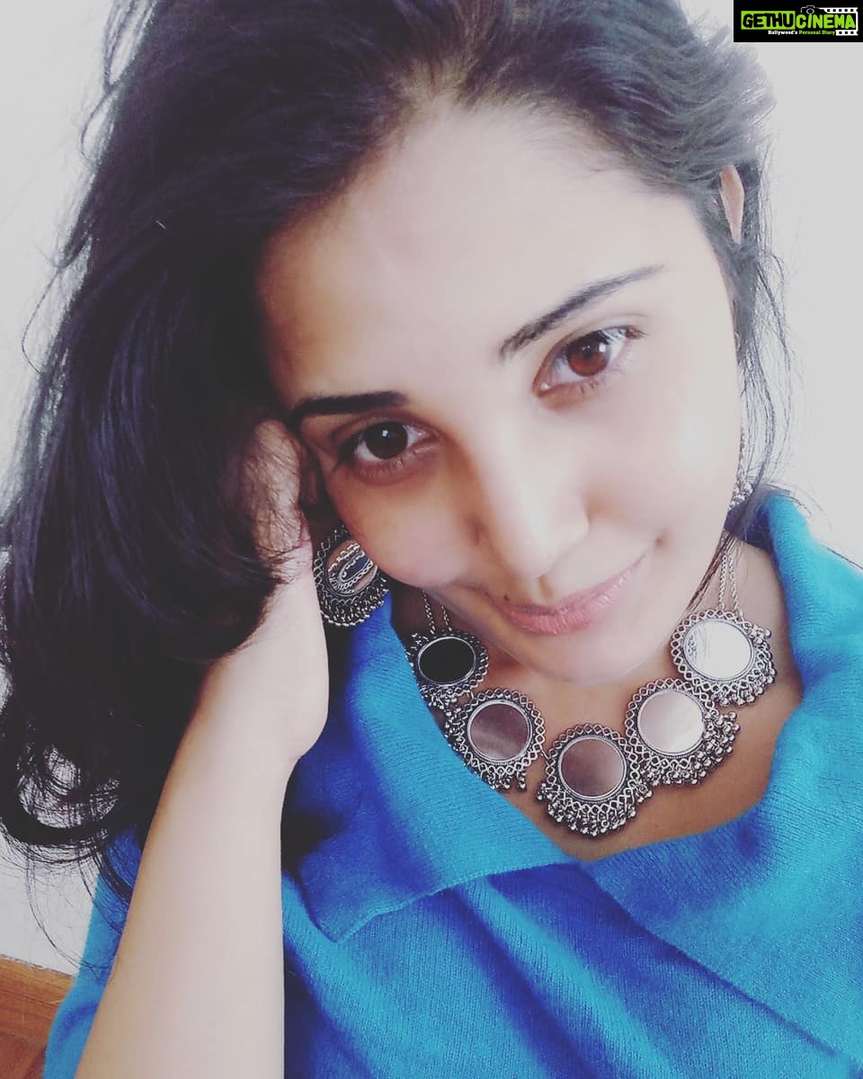 Sandra Amy Instagram - Jwellery @adornaments_chennai mirror neckpeice with earring๐๐๐