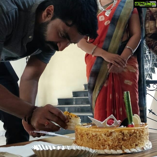 Sandra Amy Instagram - Sharing happiness for both vijay award and TOI award ππππthe team showred us blesses and lots f love #chinnathambi team.. The best crew everπππand sm sweet fr ma darlin husband he desrved ths titleπππ@prajinpadmanabhan