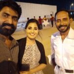 Sandra Amy Instagram - Bhnd the screen...wt anand babu sir.. I m a big fan f his foot steps #iamaadiscodancer#😍😍😍.. And a big fan f #kaadhalkadithamvarainthein# song 😍😍😍😍