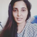 Sandra Amy Instagram - Whn i tried #jagathy# sir.. It was real fun nd i realy flt so tuf to sinc it.. Finnaly i made it 😜donno whtr it cm out well.. Hope u ppl cn fnd out