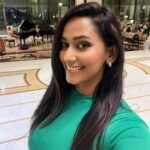 Sanjana Singh Instagram – The future is green energy, sustainability, renewable energy. · When you’re green, your growing. · For in the true nature of things, if we 
At @palazzoversacedubai #birthday 🎉 
#spreadlove #Stays positive #I love green #positivevibes #ilovedubai ❤️ Palazzo Versace Hotel