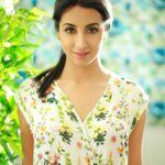 Sanjjanaa Instagram – Thank you to the entire team to have made me look so fresh and adorable ,
@aghoshvyshnavam photography. 
styled by @nischayniyogi , 
hair & make up by @gotomirrors , 
look curated by – vijaylakshmi goodapathi chairperson 
#mirrorsluxurysalons . Indiranagar