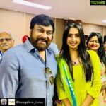 Sanjjanaa Instagram - It’s an honour always to be posing with the legend @megastar_chiranjeevi , also thank you @bangalore_times to have featured this lovely picture 💝💝
