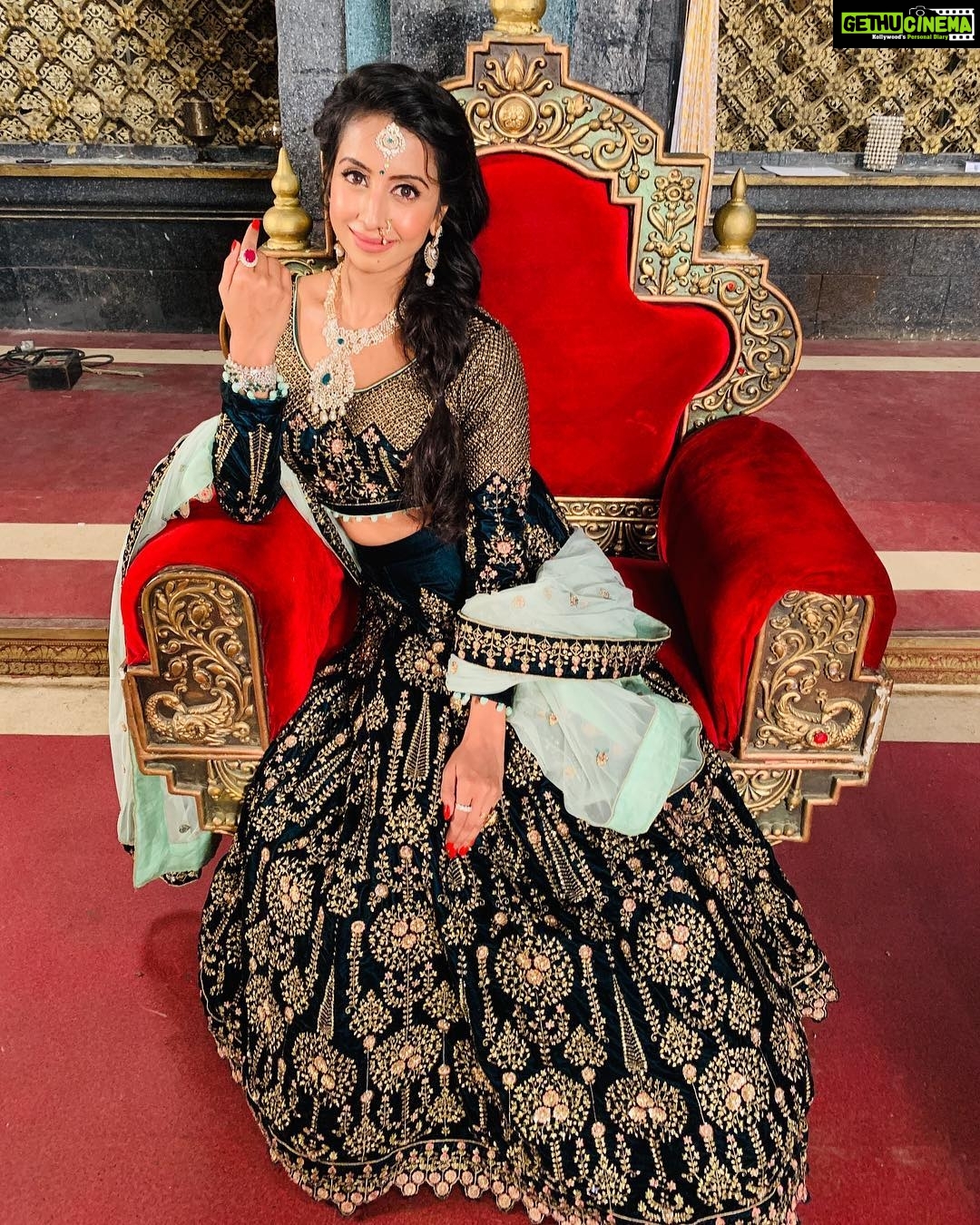 Sanjjanaa Instagram - So happy & proud to be associated with @neerusindia to hav draped me in the grandest lehengas & @tiraabytibarumals to have given me the real diamond studded look , in my show produced by The producers of #Bahubali @arkamediaworks , #Swarnakhadgam, can’t thank you @avnish003 enough 🥰🥰 so now you know where the gorgeous outfits & jewellery’s are coming from dear people 😊 💝 The show is on air on - Swarnakhadgham- telugu title ! @Etvtelugu - Shona talwaal - @colours Bangla channel -Bengali , Swarnakhad-Ghaa - colours Odia - orissa language , Illayathalapathy - in tamil - colours tamil channel . 😊 Ramoji Film city And Hyderabad City Tour