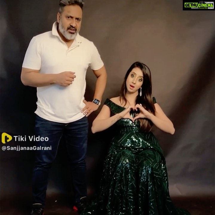 Sanjjanaa Instagram - For non stop entertainment follow me on #tikiappofficial , β€οΈ Co star @sudhanvakn @tikiappofficial Outfit by @chandangowda_official π @manglabanasude πΈ @portraitbybhardwaj @rentyourlook_by_chandangowda π