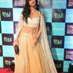 Sanjjanaa Instagram – #sanjjanaagalrani at #siimaawards2019 , sharing pics on the red carpet of #siimainqatar , #siimadayone , #siimaday2 ,
Thank u dear Reshma to hav made me look so good .
Styled by #reshmagangji .
Outfit by – #riazgangji
Clutch by – @louisvuitton .
Outfit @libasfashion.reshmariyaz
Jewellry – #libas
Ring by #gehnajewellers .
@qatar.mod @qatarairways #qatartourism . Qatar Doha
