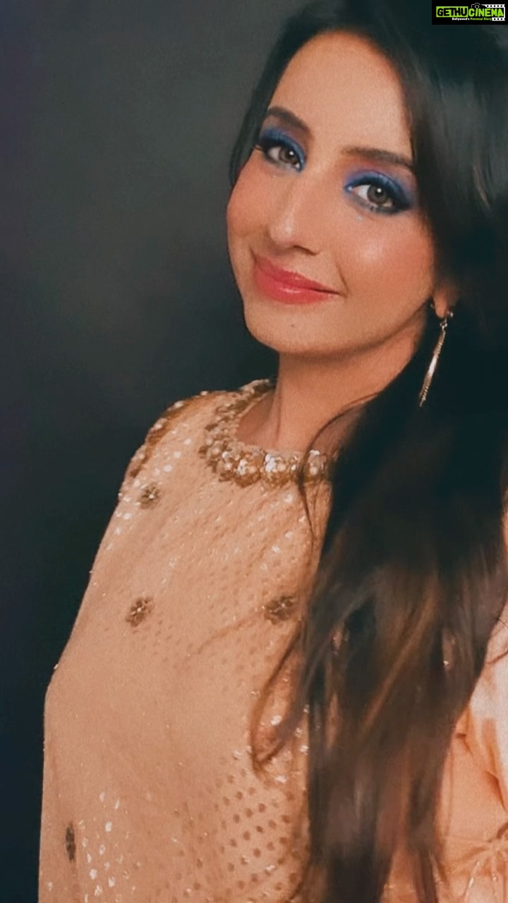 Sanjjanaa Instagram - Have a bright week just like my bright and fun super video ❤️❤️❤️ Shootcoordinated @prettify_makeover 📷 @portraitbybhardwaj 💄. @manglabanasude 👗 @worldofvastram 💍 @rubansaccessories Telangana Hyderabad