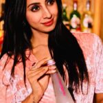 Sanjjanaa Instagram – #RawAndFine is the new awakening for me, and Iam very conscious of what I eat and where the ingredients are sourced from. @Himalayanind ‘s latest brunch at #Toast&Tonic was all about this. Happy that my favorite Mineral Water brand is acknowledging the efforts of such restaurants who put conscious efforts into sourcing products and curating a menu alike. 
Event coordinated by @Pallavisrkian
@therakeshjain22,  it was great meeting u @kuttiah 😊 & was Fun hanging out with friends @anuj16rai @triyambakam_om_namah_shivay , 
Styled by @nischayniyogi

#himalayanrawandfine 
#HimalayanSparkling
#ChefManuChandra Toast & Tonic