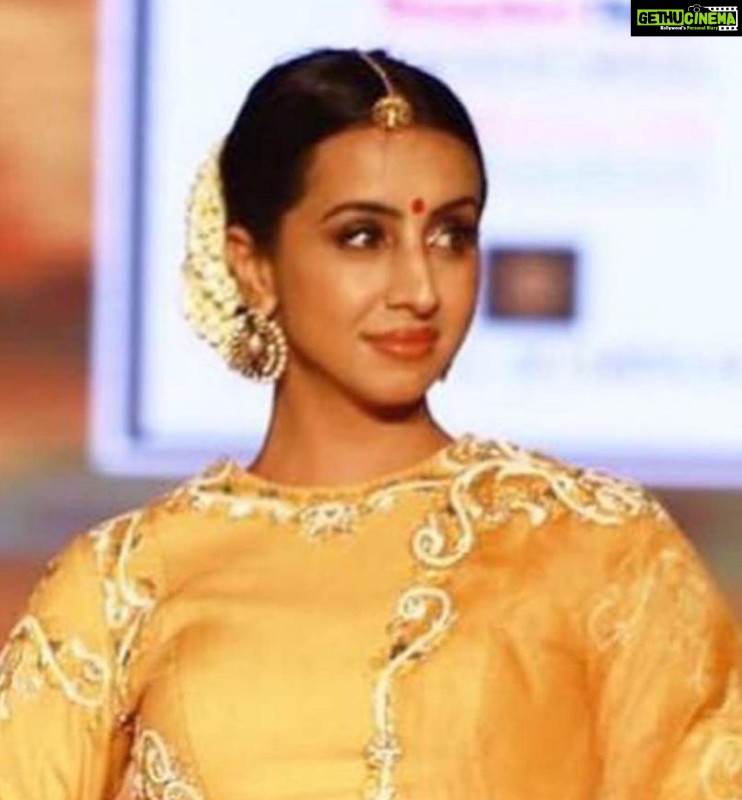 Sanjjanaa Instagram - Thatβs my look at the @bangalore_times fashion week #btfw #btfw2019 , it was a pleasure to be Walking the ramp as a show stopper for @designerkavitaagarwal a very established designer located in Begumpet in Hyderabad π also want to congratulate @thetimesofindia for their new initiative #out&proud on supporting the #lgbt community . I vouch my support to the π³οΈβπ #lgbtq community as well . Hair & make up by #glassandglow academy . Mumbai, Maharashtra