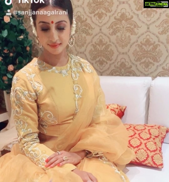 Sanjjanaa Instagram - Thatβs my look at the @bangalore_times fashion week #btfw #btfw2019 , it was a pleasure to be Walking the ramp as a show stopper for @designerkavitaagarwal a very established designer located in Begumpet in Hyderabad π also want to congratulate @thetimesofindia for their new initiative #out&proud on supporting the #lgbt community . I vouch my support to the π³οΈβπ #lgbtq community as well . Hair & make up by #glassandglow academy . Mumbai, Maharashtra