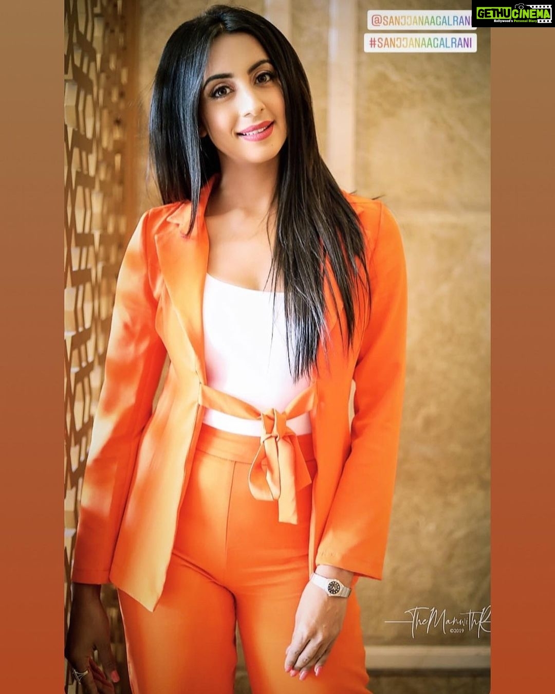 Sanjjanaa Instagram - It was a delight yesterday to witness the launch of , #Aivar my official tamil debut project trailer and my first stepping stone into the tamil film industry / tamil web series on the @sonylivindia application exclusively at #tajcoramandel , it was lovely to be accompanied by my mentor @ckkumaravel sir , @sameerbharatram , & the entire team of #Aivar , my cast #ashwinkakamanu with my directors #harsha ji & #vijay ji Of #brahhmacinecreations & my buddy @preetisingla ❤️❤️ bless us while the season one is getting ready to release in August and we are sure to shoot and rock it with the forthcoming season two as well in 2020 ! Yay ! Please watch the promo which is in set in my pictures . Hair & make up by naturalssalon / @page3annanagar . Thank you @ckkumaravel sir your team always makes me look so lovely 💝