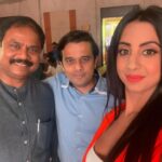 Sanjjanaa Instagram - It was a delight yesterday to witness the launch of , #Aivar my official tamil debut project trailer and my first stepping stone into the tamil film industry / tamil web series on the @sonylivindia application exclusively at #tajcoramandel , it was lovely to be accompanied by my mentor @ckkumaravel sir , @sameerbharatram , & the entire team of #Aivar , my cast #ashwinkakamanu with my directors #harsha ji & #vijay ji Of #brahhmacinecreations & my buddy @preetisingla ❤️❤️ bless us while the season one is getting ready to release in August and we are sure to shoot and rock it with the forthcoming season two as well in 2020 ! Yay ! Please watch the promo which is in set in my pictures . Hair & make up by naturalssalon / @page3annanagar . Thank you @ckkumaravel sir your team always makes me look so lovely 💝