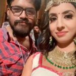 Sanjjanaa Instagram - #100episodes grand celebration on the sets of #swarnakhadgham , bless us for many more 100’s of episodes to come , we are celebrating success across four languages already @etvtelugu , #colourstamil #coloursodia , #coloursbangla ❤️❤️ also the telecast is going to happen in many more colours channels language regionally in India and even nationally in Hindi soon , as Swarnakhadgham is produced by @ARKA mediaworks & colours channel in collaboration , directed by television king himself @satyayata @yatanaveena , project produced by @arkamediaworks the producers of #Bahubali . Jewellry by @rubansaccessories @chinu_kala , Outfit by @neerusindia 💝 Hair & make up by @gotomirrors . Ramoji Film City