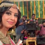 Sanjjanaa Instagram - #100episodes grand celebration on the sets of #swarnakhadgham , bless us for many more 100’s of episodes to come , we are celebrating success across four languages already @etvtelugu , #colourstamil #coloursodia , #coloursbangla ❤️❤️ also the telecast is going to happen in many more colours channels language regionally in India and even nationally in Hindi soon , as Swarnakhadgham is produced by @ARKA mediaworks & colours channel in collaboration , directed by television king himself @satyayata @yatanaveena , project produced by @arkamediaworks the producers of #Bahubali . Jewellry by @rubansaccessories @chinu_kala , Outfit by @neerusindia 💝 Hair & make up by @gotomirrors . Ramoji Film City