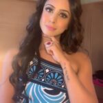 Sanjjanaa Instagram - #100episodes grand celebration on the sets of #swarnakhadgham , bless us for many more 100’s of episodes to come , we are celebrating success across four languages already @etvtelugu , #colourstamil #coloursodia , #coloursbangla ❤️❤️ also the telecast is going to happen in many more colours channels language regionally in India and even nationally in Hindi soon , as Swarnakhadgham is produced by @ARKA mediaworks & colours channel in collaboration , directed by television king himself @satyayata @yatanaveena , project produced by @arkamediaworks the producers of #Bahubali . Jewellry by @rubansaccessories @chinu_kala , Outfit by @neerusindia 💝 Hair & make up by @gotomirrors . Ramoji Film City