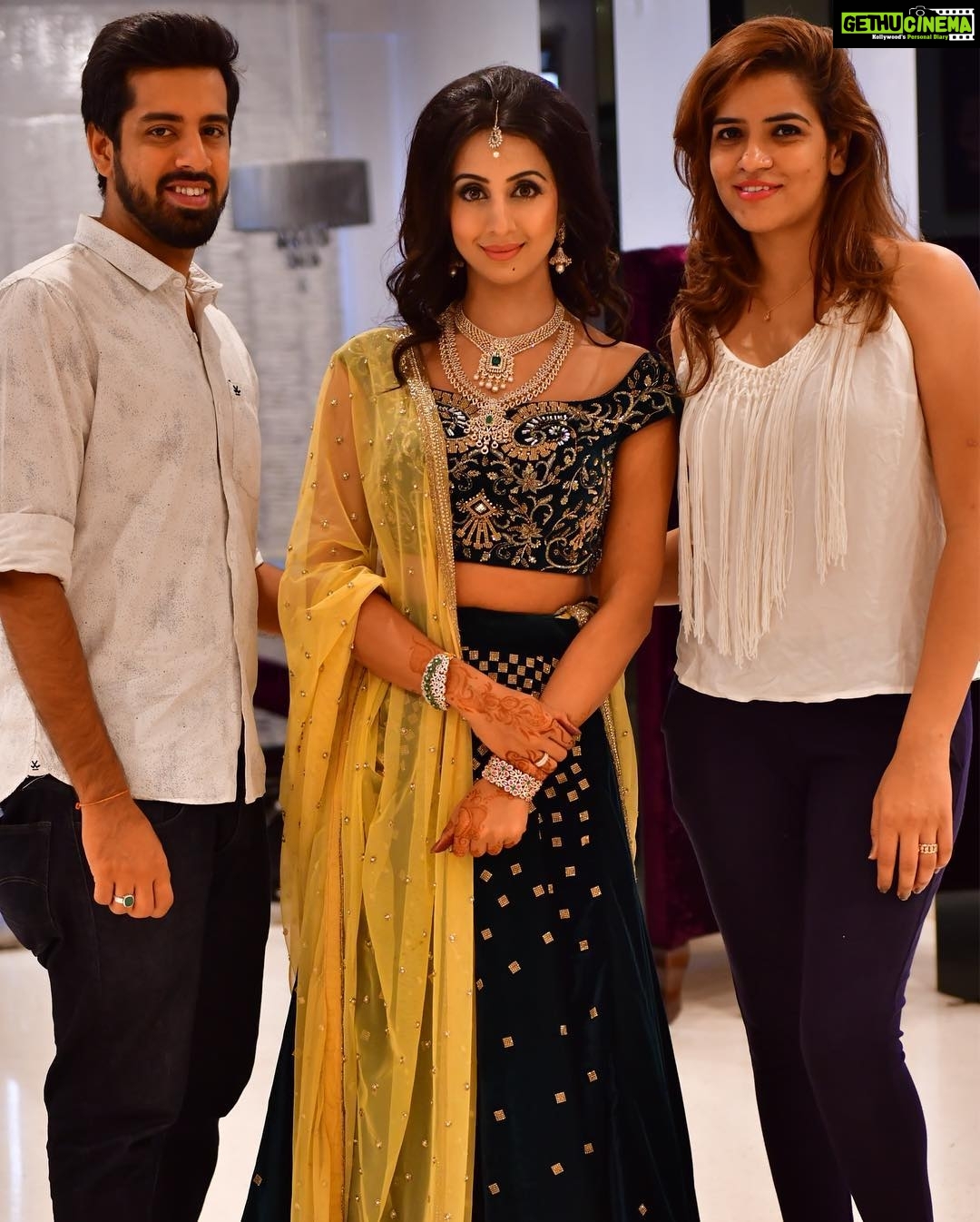 Sanjjanaa Instagram - Was lovely to dress for a family event a cousins engagement , wearing @neerusindia , hair & make up by @parishrm . Hea are some wonderful clicks . 💝💝 Indiranagar