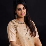 Sanjjanaa Instagram - Simplicity is Evergreen , & specially when weaves by @worldofvastram .. I’m simply in live with this lovely outfit which makes me feel so comfortable & eternally Beautiful , 💄 & 💇‍♀️ @manglabanasude Jewellry by @rubansaccessories @portraitbybhardwaj ❤️ Have a blessed day ahead … ❤️ Bangalore, India