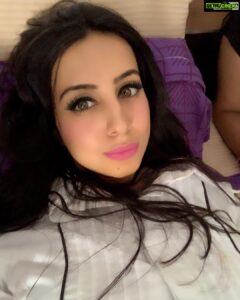 Sanjjanaa Instagram - #holi is my favourite festival .. how did u like holi ????? ❤️❤️❤️ what did u do this Holi ????? #Tollywood #TeluguCinema #Bahubali #TollywoodActress #Southindianactress #Sanjjanaa #Sanjana #Sanjjanaagalrani #Sanjanagalrani #bujjigadu #vasavadutta #swarnakhadgam #tamilfilmindustry #tamilactress #bollywoodactress #karnataka #swarnakhadgham , #illayathalapathy #sanjana #swarnakhadgham , Juhu, Maharashtra, India