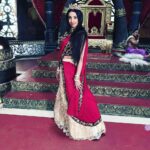 Sanjjanaa Instagram – Feel so beautiful and love when I am shooting for #SWARNAKHADGAM ; close by @neerusindia ,real Diamond jewellery by #tiraa jewellery Hyderabad, Banjara Hills hair and makeup by @gotomirrors , feel nothing less than a real princess in this lovely project by @satyayata , @yatanaveena , produced by the legendary production @arkamediaworks ; feeling blessed 🤩 
#sandalwood #telugufilms #kannadafilms Hyderbad Ramoji Flim City