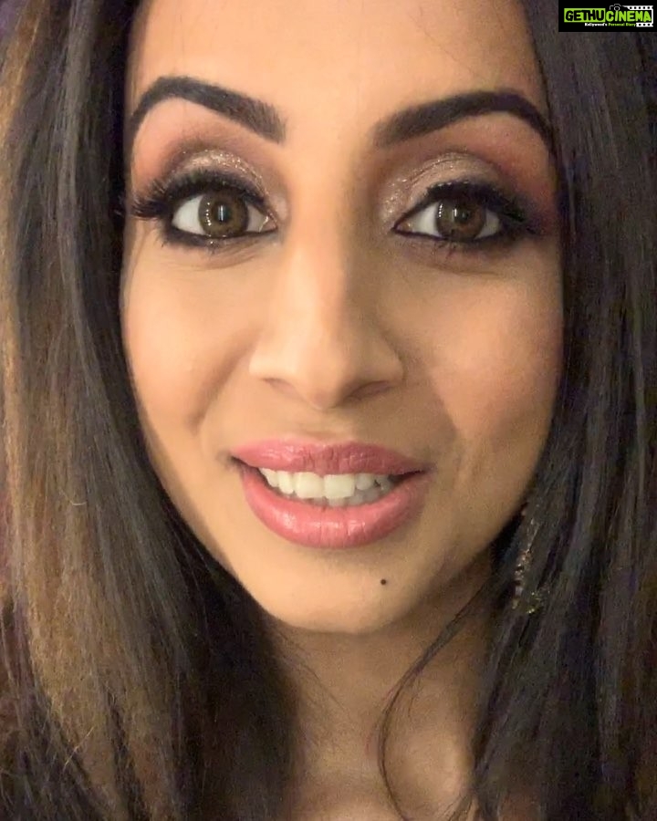 Sanjjanaa Instagram - Event #shobanbabu awards , in the city of opportunities #hyderabad , hair & make up by #mirrorsluxurysalons @gotomirrors , look curated and styled by @vijaylakshmi goodapathy . Thanx Viji love u sooooooo much 😍 Hyderabad