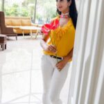 Sanjjanaa Instagram – Feeling yellow like a sunflower 💝🌻