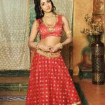 Sanjjanaa Instagram - Hair & make up by @gotomirrors , dress by @neerusindia & jewellry by #tiraajewellers Hyderabad, photographs courtesy @ragalahari , 😍 New pics from the sets of #Swarnakhadgham / #illayathalapathy - happy to share that we are nearing the shoot of the 50th episode , with having telecasted about 24 episodes by now , its a project by the producers of Bahubali @arkamediaworks , directed by @satyayata , on air in @etvteluguindia , @colorstvtamil , @colorsbangla & @colorsodia . Ramoji Film City