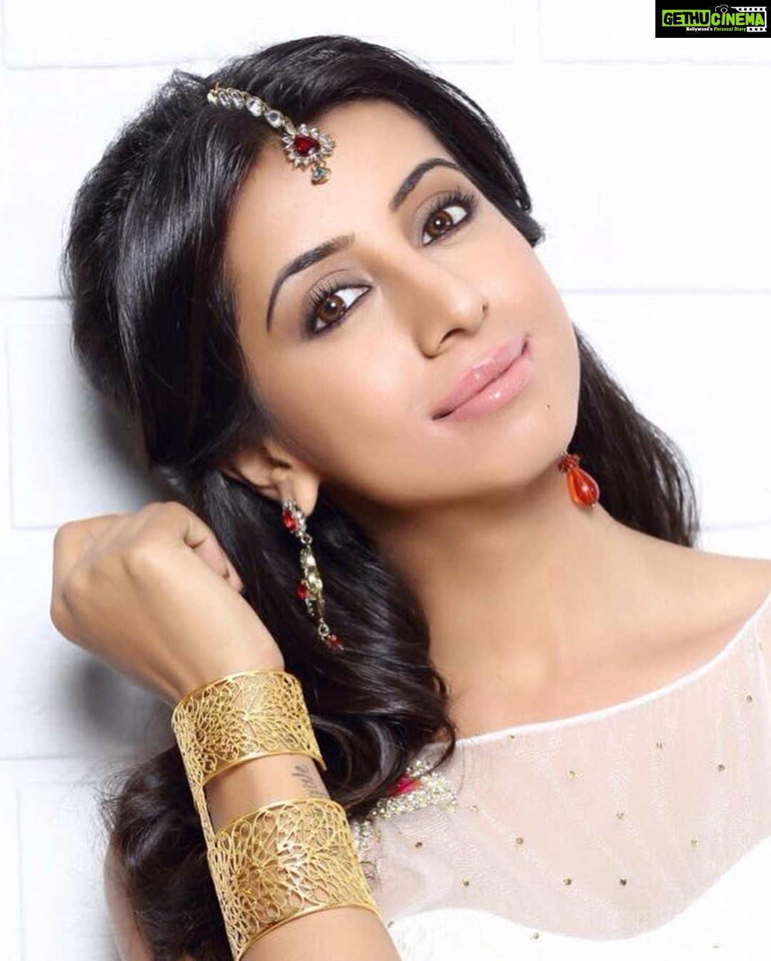 Sanjjanaa Instagram - अनेकता में एकता ही इस देश की शान हैं, इसलिए मेरा भारत देश महान हैं. Happy 72nd independence day , im very emotional when it comes to the love 💕 for my country , i love my india , & i want every youngster to love our country like your own mother 🙏 jai hind,Mera bharath mahaan🙏