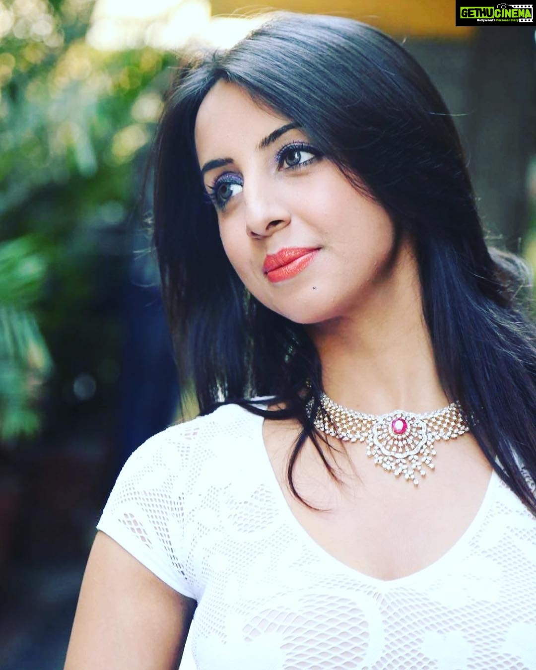 Sanjjanaa Instagram - #sanjjanaa #sanjana #glamourqueen #successfulactress #sanjjanaagalrani #sanjanagalrani #sanjjanaaarchanagalrani #tollywood #sandalwood #telugufilms #kannadafilms #kannadafilmindustry #swarnakhadgam #nikkigalrani #sisters #southindiancinema !