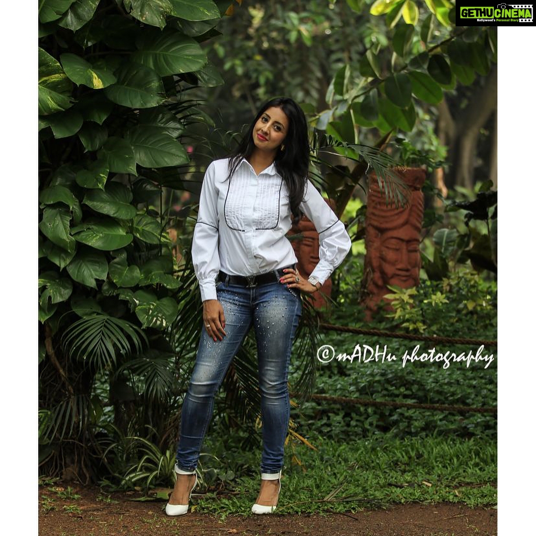 Sanjjanaa Instagram - #Tollywood #TeluguCinema #Swarnakhatgam #Arkamedia #TeluguFilmIndustry #TollywoodActress #Telangana #AndhraPradesh #MultilingualActress #Sanjjanaa #SanjanaGalrani #Sanjjanaagalrani #GlamorousQueen #bujjigadu #vasavadutta #swarnakhadgam