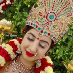 Sanjjanaa Instagram - Very happy to be the only South Indian actress to be featured officially for the 6th month at a stretch with @tikiappofficial #tikiappofficial as there onboarded Talent . I would like to thank my entire team to put this beautiful shoot of Durga mata togeather for me. .. @shivs_snap 📸 @kool_swaroop 📸 @prettify_makeover 💄 @momina.momo 📸 reel’s . @hidden.lightz 🏵 Festive decor & shoot co-ordination . @srikrishnadiamondsandjewellery Must follow the above team & hire them for there dynamic work & skills of putting this super viral shoot togeather 👏👏 Karnataka, Bangalore