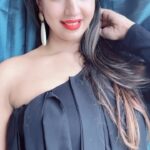 Sanjjanaa Instagram - Doubletap ❤️ My most favourite song for my Love ❤️ #celebrityinfluencer #indianfilmactress #southindianactress #indianbrands #sanjjanaa #sanjjanaaGalrani #bujjigadu #bangloreinfluencers #hyderabadinfluencers #kannadafilmactress #telugufilmactress #dbossfans #sanjana #sanjanagalrani