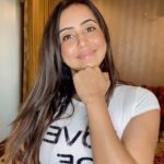 Sanjjanaa Instagram - DoubleTap ❤️ I love this new Tamil Song … #weekendvibes ❤️❤️❤️ #kaathuvaakularendukaadhal #celebrityinfluencer #indianfilmactress #southindianactress #indianbrands #sanjjanaa #sanjjanaaGalrani #bujjigadu #bangloreinfluencers #hyderabadinfluencers #kannadafilmactress #telugufilmactress #pspk #pawankalyanfan #dboss #dbossfans #sanjana #sanjanagalrani. #twotwotwochallenge #twotwotwo