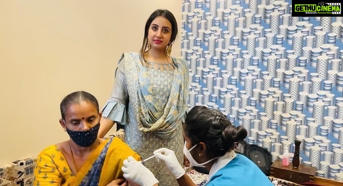 Sanjjanaa Instagram - Vaccination camp conducted by #SanjjanaaGalraniFoundation … @sanjjanaafoundation , Grand success in HAL area #banglorecity . All thanx to @nh_foundations to empower us to conduct the Successful Vaccination camp. #celebrityinfluencer #indianfilmactress #southindianactress #indianbrands #sanjjanaa #sanjjanaaGalrani #bujjigadu #bangloreinfluencers #hyderabadinfluencers #mirrorsluxurysalons. Bangalore, India