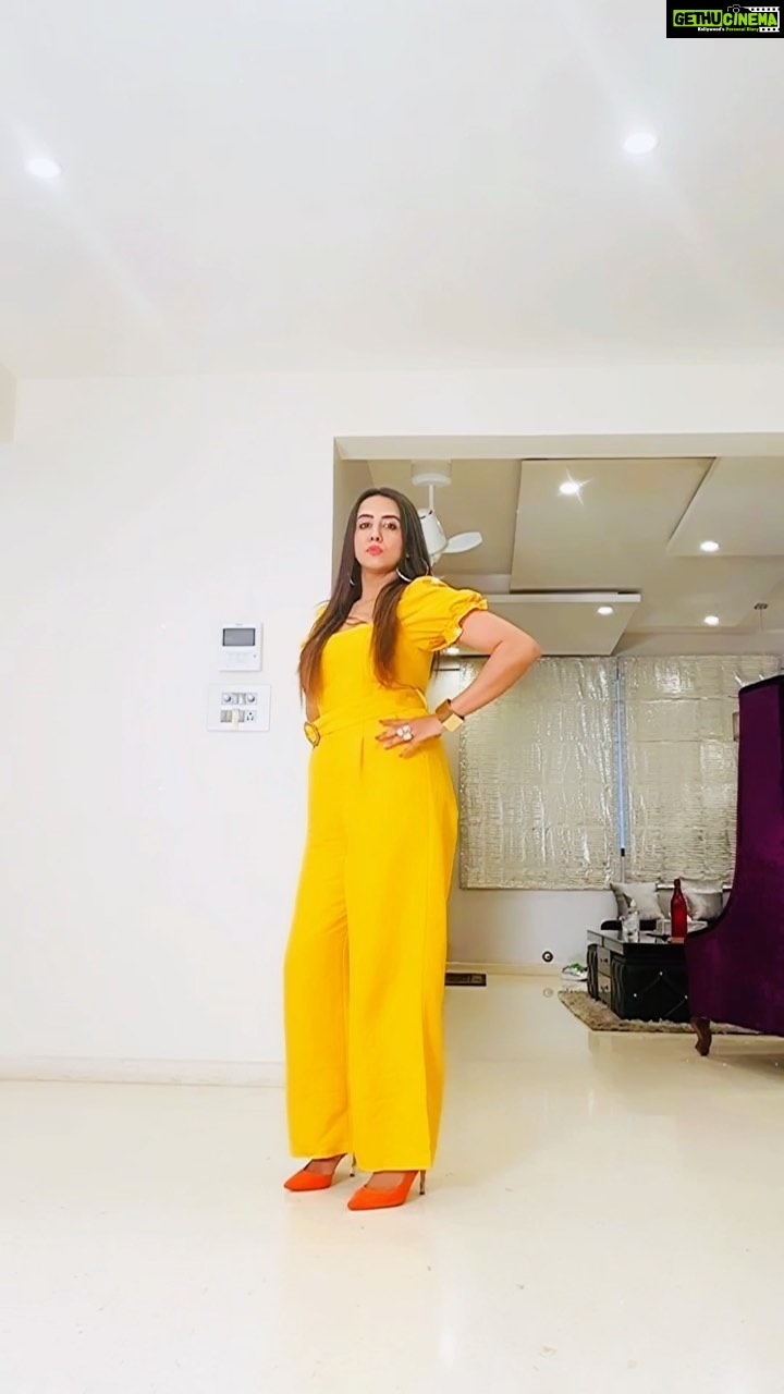 Sanjjanaa Instagram - Wishing you all a super happy weekend lots and lots of love to all of you ❤️ #celebrityinfluencer #indianfilmactress #southindianactress #indianbrands #sanjjanaa #sanjjanaaGalrani #bujjigadu #bangloreinfluencers #hyderabadinfluencers #mirrorsluxurysalons. #celebrityinfluencer #indianfilmactress #southindianactress #indianbrands #sanjjanaa #sanjjanaaGalrani #bujjigadu #bangloreinfluencers #hyderabadinfluencers #mirrorsluxurysalons.