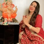 Sanjjanaa Instagram - #Happyganeshachaturthi .. Double Tap ❤️ Wearing this wonderful outfit by @rsbrothersindia .. you must follow them and grab there beautiful festive collection … 📸 @manu_mj_joe @stories_of_pixel Edited by @thejan__ The Featival of Ganesha makes me remember my childhood days with all my friends when I was living in Lanes where we would be in great difficulty as kids to put all our pocket money together and Buy a very grand Ganesha to our capacity. As kids we would be involving with some youth who ever would live in same locality … Celebrate with wonderstruck music decorating our Ganesha like the king for those three auspicious days … Being so excited dancing singing along & Feeling the blessings of the Almighty … Oh how I wish I could relive those childhood Days ❤️❤️ Share me your prestigious Ganesha Festival Memories in comments ❤️❤️ However It’s sad that in today’s Era God has been politicised and so is casteism above Humanity … however I feel spirituality is very personal and all Gods are Equal , Right to equality to all Religions is the way of my life and nobody can disturb it until I breathe my last 🙏 Ganapathy Bappa Moria ❤️❤️❤️❤️ ❤️ ❤️ #happyganeshachaturthi #happyganesha #ganeshachaturthi #ganeshafestival #ganapathy #ganapathybappamoriya #celebrityinfluencer #indianfilmactress #southindianactress #indianbrands #sanjjanaa #sanjjanaaGalrani #bujjigadu #bangloreinfluencers #hyderabadinfluencers #mirrorsluxurysalons.