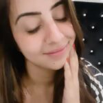 Sanjjanaa Instagram - Double tap ❤️❤️I love my #karnataka , I love my language #Kannada ❤️❤️ from my heart ….. #jaikarnataka . ❤️ ❤️ ❤️ #Kannadafilms #sanjjanaagalrani #darshan #shivrajkumar #sudeep #kannadathi #kannadiga #namma #celebrityinfluencer #indianfilmactress #southindianactress #indianbrands #sanjjanaa #sanjjanaaGalrani #bujjigadu #bangloreinfluencers #hyderabadinfluencers #mirrorsluxurysalons.