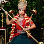 Sanjjanaa Instagram - I wish I was a child and every Navratri evening I would go back to play dandiya and dance performing Garba … I so miss those carefree days when we were kids we used to await this grandest festival, flaunting nine beautiful different outfits on all nine days .. We would look forward to the Jagran, the daily aarti followed by this beautiful dancing festival and meeting & greeting with all friends and relatives …. Mera Bachpan Lautaaadijiyeeeeeee koi ….. I thank the godess to have always been the biggest inspiration of strength in my life and has blessed me in my life with everything more than what I deserve ❤️❤️❤️ Happy Navrathri festival 🙏 Jai Mata di …. I am always “ Vocal for Local “ I totally loved working with the group of talented names & brands below … follow them Now ❤️ Jewellry by @srikrishnadiamondsandjewellery , ✍️ editor @kool_swaroop Photography @shivs_snap , Mua @prettify_makeover , Shoot Decor by @hidden.lightz , Designer @florencefashion4 Bangalore, India