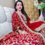 Sanjjanaa Instagram - Double Tap ❤️ Beautiful Dress by @rsbrothersindia 📸 @manu_mj_joe , @stories_of_pixel Edited by @thejan__ Thanking Lord Ganesha for all the blessings, for all the happiness, for all the positive things in life 🙏🙏 Happy Ganesha festival to everybody thank you for all your love thank you for all your support each and everyone of my social media Family … 🙏 ❤️ ❤️ #celebrityinfluencer #indianfilmactress #southindianactress #indianbrands #sanjjanaa #sanjjanaaGalrani #bujjigadu #bangloreinfluencers #hyderabadinfluencers #mirrorsluxurysalons. Telangana