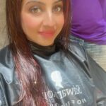 Sanjjanaa Instagram - My hair colouring was such a treat at @naturals.jbnagar … If you love my electric red hair colour .. contact - 7795255555 . ❤️❤️❤️ Enjoy a Make over .. Promotion partner @viral_reels_50k ❤️