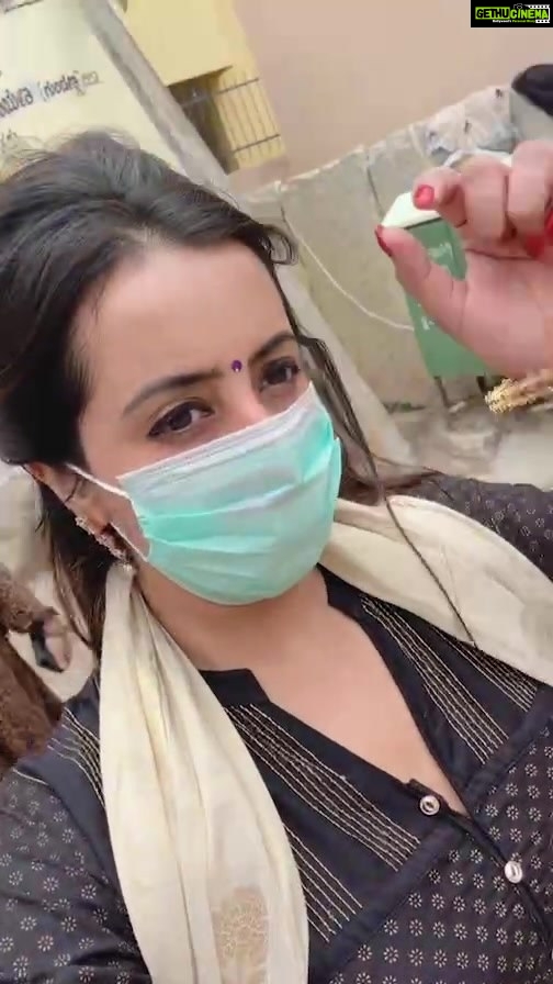 Sanjjanaa Instagram - Sanjjanaa Galrani Foundation visits the underprivileged area to spread the information about serving food below her accommodation #sgf #SanjjanaaGalraniFoundation #sanjjanaafoundation #nonprofitorganization #ngo #banglorecity #kannadaactresses #teluguactress #charityforlife.l
